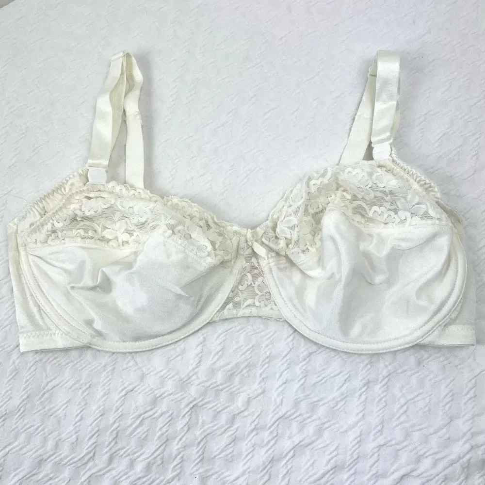 BUY 1 GET 1 FREE nursing bra cream white love pats for mothers to be size 40d st
